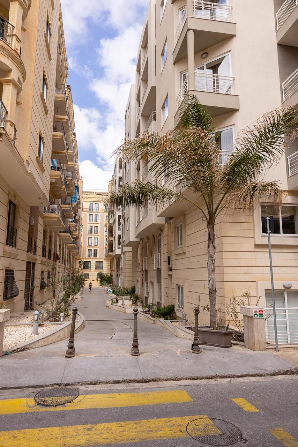 Balluta Bay Spacious Apt - 2Br Sliema Extérieur photo